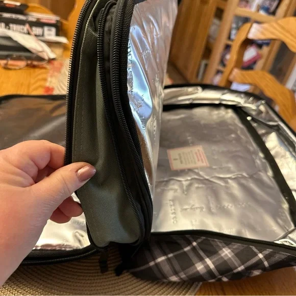 Thirty-One Blk Pick Me Plaid Perfect Party Hot Cold Tote & Serving Utensils NWT - Picture 3 of 9